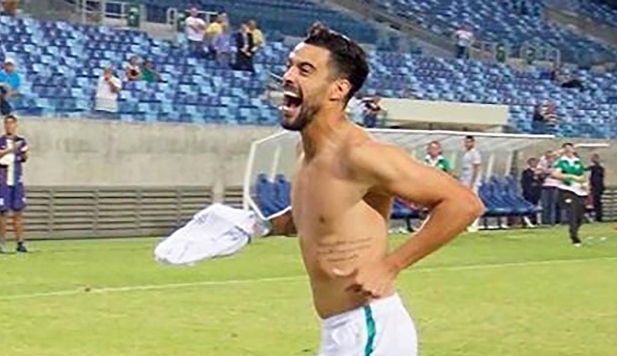 "Kalau melihat video, Alex Willian memiliki naluri mencetak gol yang baik dan operannya juga bagus serta daya jelajahnya tinggi," ujar pelatih Persib, Djadjang Nurdjaman. (Instagram)