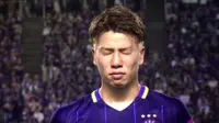Takuma Asano menangis saat tinggalkan Sanfrecce Hiroshima untuk gabung Arsenal (Metro)