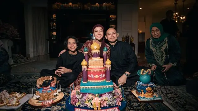 Potret perayaan ulang tahun BCL ke-41 (Sumber: Instagram/tikoaryawardhana)