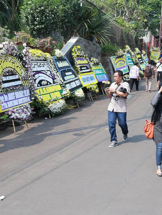 Adnan Buyung Nasution, yang dilahirkan di Jakarta, 20 Juli 1934, merupakan salah-seorang pengacara senior paling dikenal di Indonesia. (Galih W. Satria/Bintang.com)