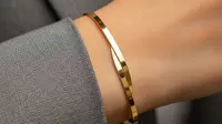 Desain Gelang Emas Simpel untuk Hadiah Ulang Tahun, Elegan dan Berkesan