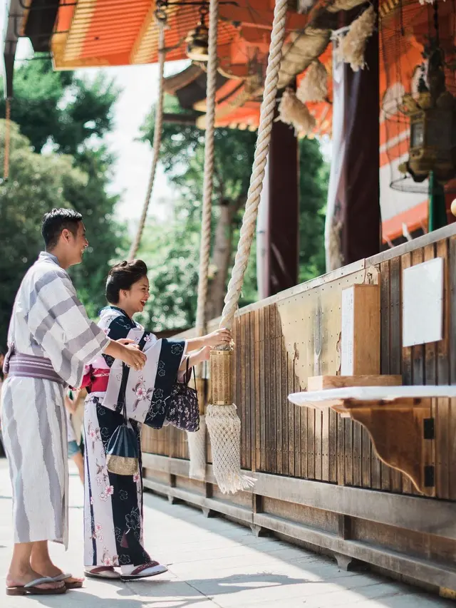 Momen bulan madu Putri Titian dan Junior Liem. (Foto: Instagram/putrititian)