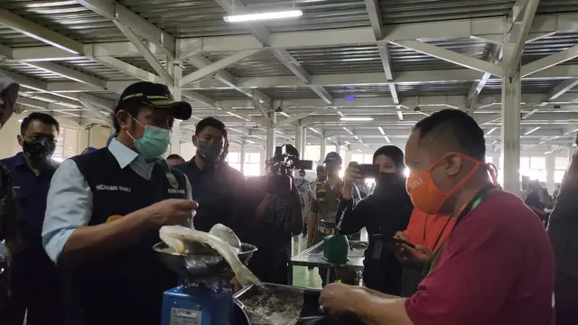 Meraih Rezeki Saat Pandemi Covid-19 di Pasar Ikan Modern Palembang