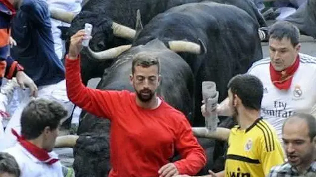16 Foto Selfie Terbaik Tahun 2014 (Bagian II)