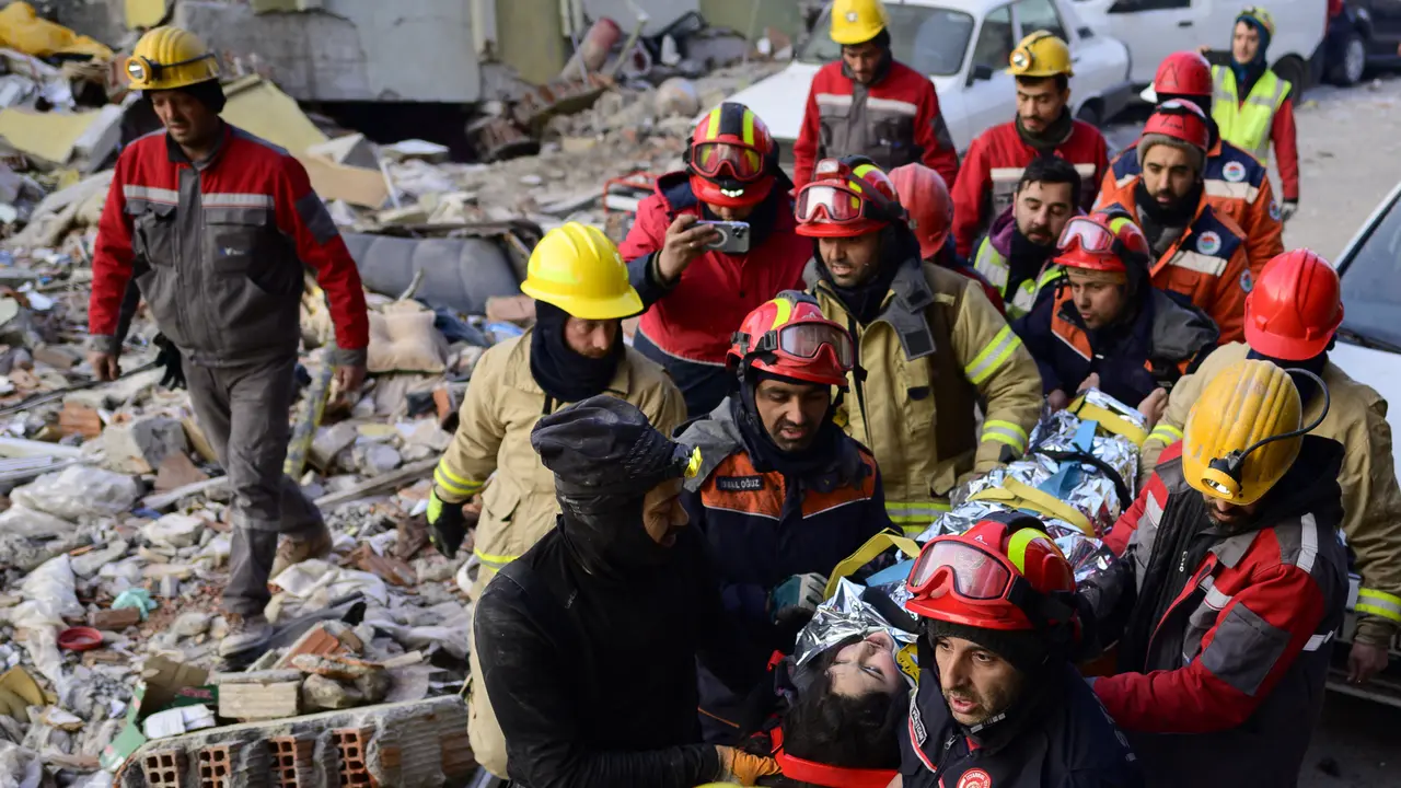 Cudi yang berusia 10 tahun diselamatkan 147 jam setelah gempa bumi di Hatay