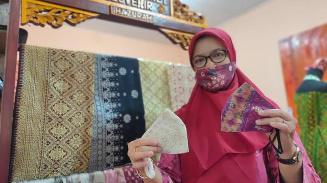  Masker  Songket Sumsel Jadi Peluang Rezeki di  Masa  Pandemi  