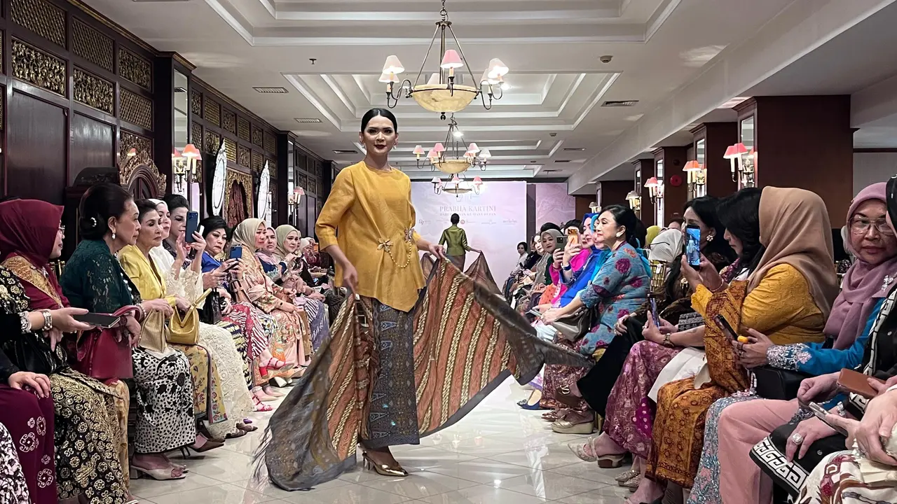 Peluncuran Kebaya dan Kain Batik yang bertema Prabha Kartini Memiliki Makna yang Mendalam