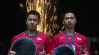 Kevin Sanjaya Sukamuljo/Marcus Fernaldi Gideon menjadi juara setelah menang dua gim langsung atas pasangan China di final All England 2017. (Twitter/BulutangkisRI)