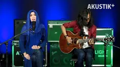 Penampilan Natasha Pramudita membawa kita pada nuansa lagi di era 1990-an. Seperti apa? Simak selengkapnya hanya di Akustik Plus!