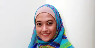 Adhitya Putri yang kini tampil dengan busana muslimah tengah terlibat dalam film drama berjudul ‘Air Mata Surga’. (Deki Prayoga/Bintang.com)