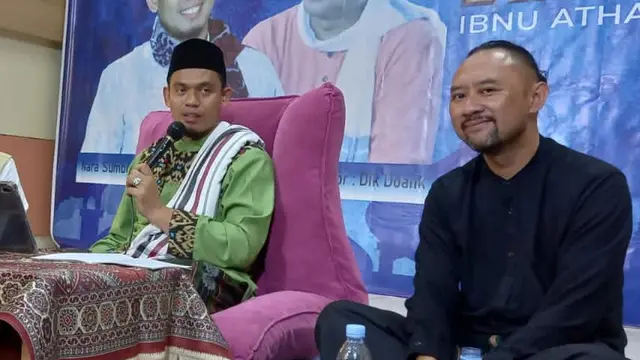 Aktif Ikut Kajian, Ini 6 Potret Ronal Surapradja yang Kini Makin Religius
