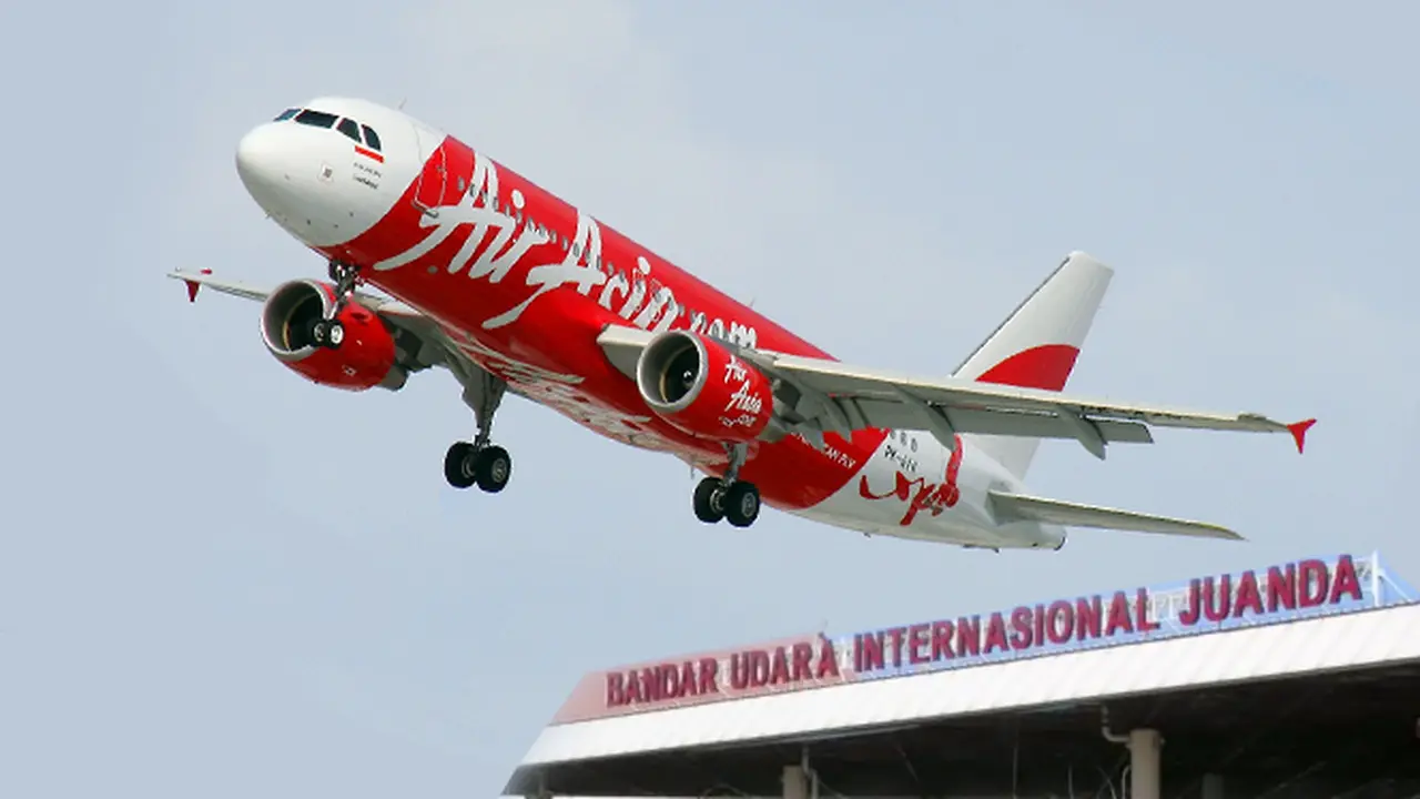 Ilustrasi Pesawat AirAsia hilang