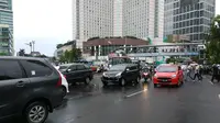 Arus lalu lintas di Bundaran HI lancar usai aksi damai 2 Desember. (Liputan6.com/Audrey Santoso)