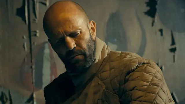Jason Statham sebagai Adam Clay dalam film The Beekeeper. (Foto: Dok. Metro-Goldwyn-Mayer/ Miramax)