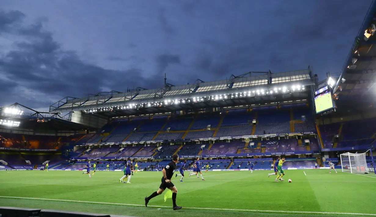 Suasana pertandingan lanjutan Liga Inggris antara Chelsea melawan Norwich City di Stamford Bridge, London, Inggris (14/7/2020). Chelsea menang tipis 1-0 atas Norwich. (AP Photo/Richard Heathcote,Pool)