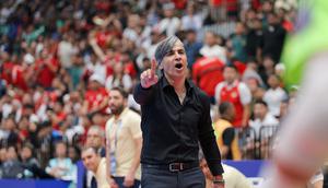 Pelatih Iran, Vahid Shamsae1 dalam laga final Piala Asia Futsal 2026 melawan Timnas Futsal Indonesia di Indonesia Arena, Jakarta