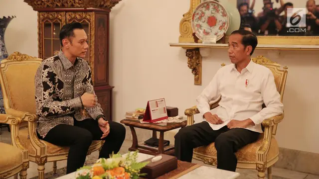 Presiden Jokowi Terima AHY di Istana Merdeka
