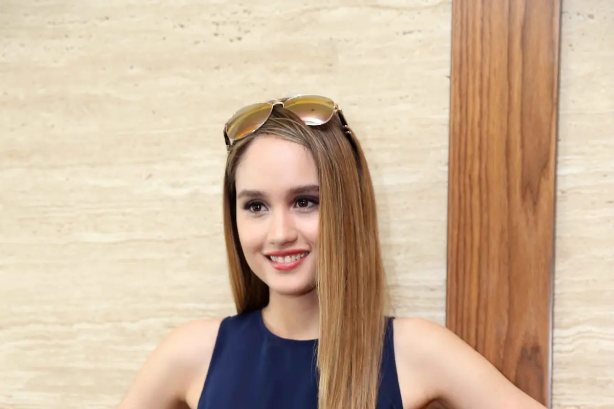 [Bintang] Cinta Laura