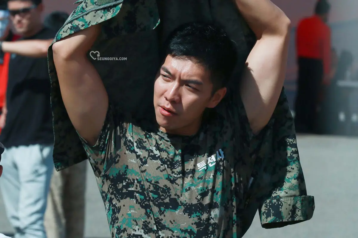 [Bintang] Lee Seung Gi