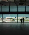 Ilustrasi Bandara Changi Singapura. (dok. Shawnanggg/Unsplash.com)