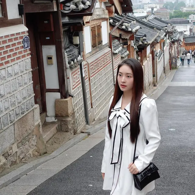 Tampil Pakai Hanbok Ini 7 Potret Natasha Wilona Saat di Korea Selatan