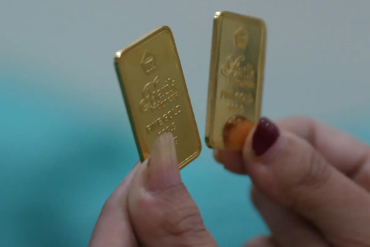 Harga Emas Antam Kembali Turun