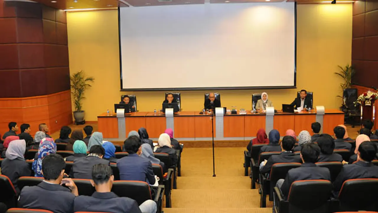 Humas DPR Sosialisakan Peran Parlemen Kepada Mahasiswa PGRI