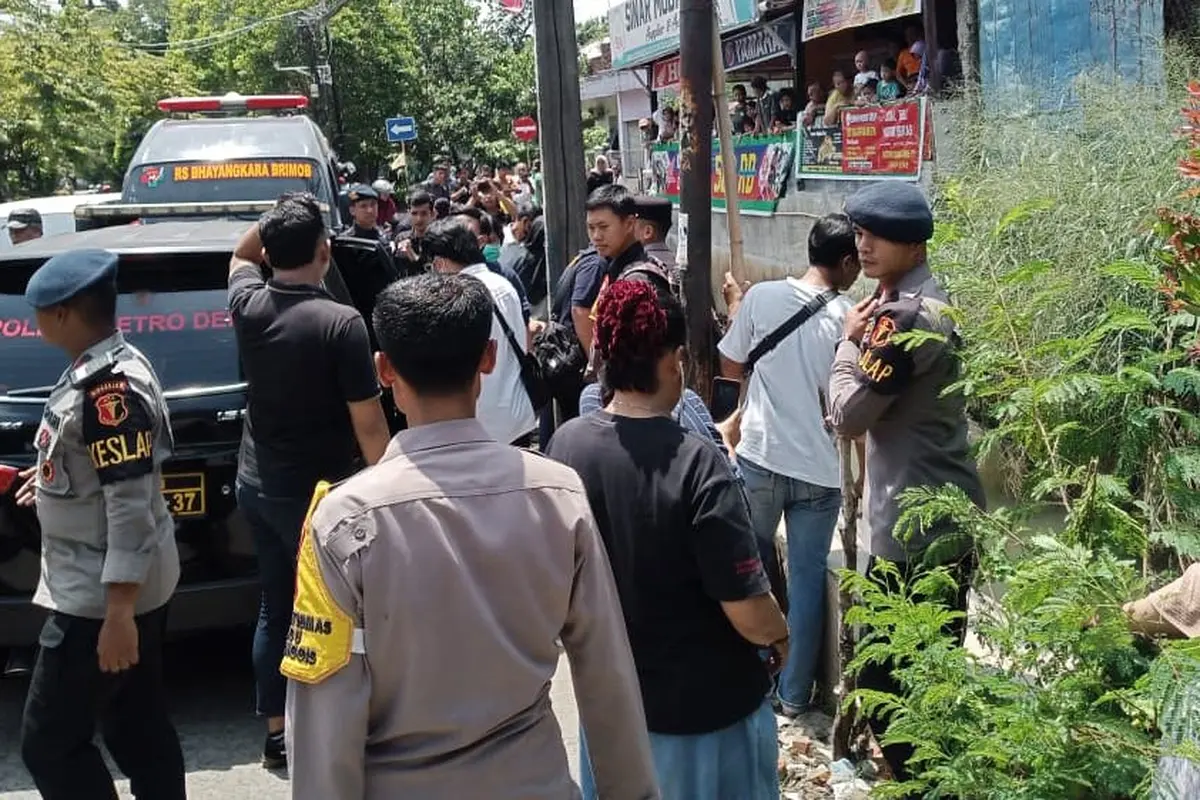 Brimob temukan mayat bayi di sungai