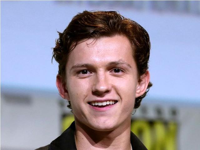 Tom Holland Liam Dan Chris Hemsworth Nikmati Waktu Di Bali News Entertainment Fimela Com