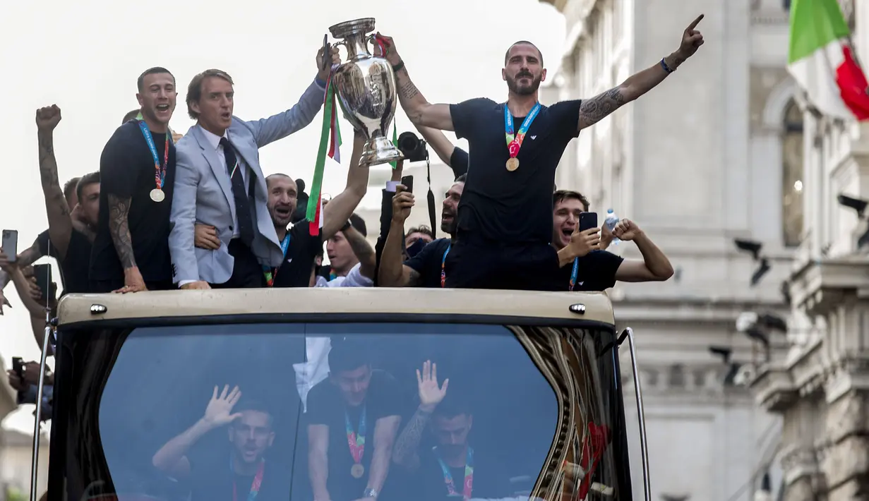 Di bawah asuhan Mancini, Timnas Italia tampil superior dengan mencatatan rekor 34 pertandingan tanpa terkalahkan. (Foto:AP/Roberto Monaldo)