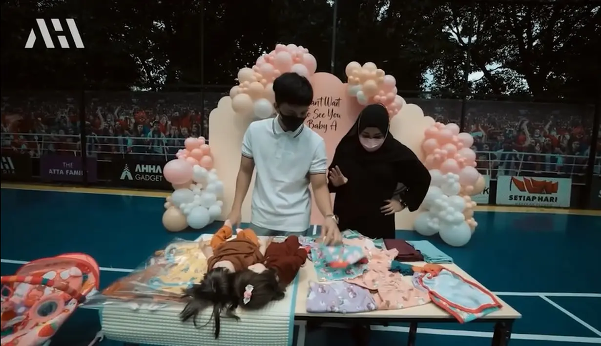 Aurel Hermansyah dan Atta Halilintar (Youtube/AH)