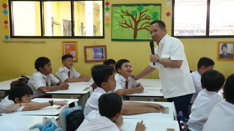 Tingkatkan Kualitas Pendidikan, Program Mengajar Digelar Serentak di 52 Sekolah se-Indonesia