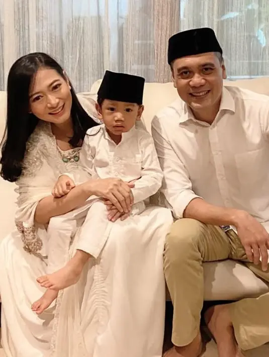 Pernikahan Chico Hakim dan Citra Soeroso semakin sempurna dengan kehadiran anak pertama pada 24 November 2018. (Foto: instagram.com/chicohakim)