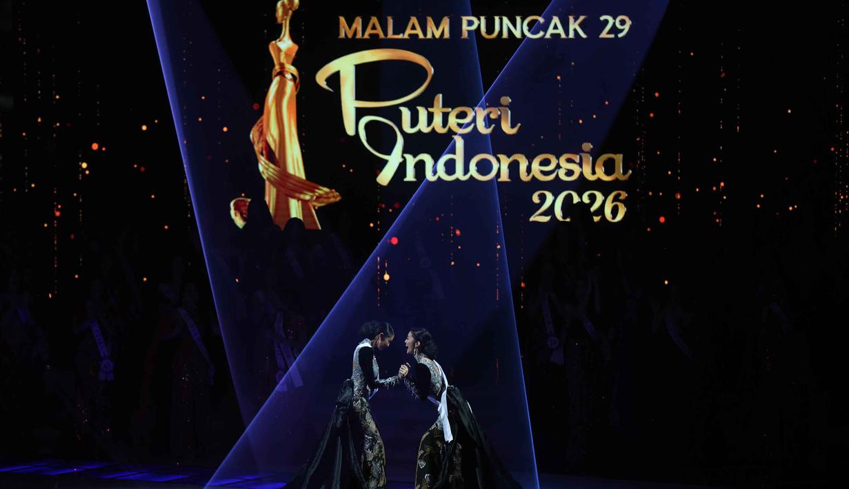 Agnes Aditya Rahajeng secara otomatis akan mewakili Indonesia di ajang Miss Supranational 2026. Tampak dalam foto, Agnes Aditya Rahajeng (kiri) asal Banten saat Grand Final Pemilihan Puteri Indonesia 2026 di Jakarta Internasional Convention Center, Jakarta, Jumat (24/4/2026). (Kapanlagi.com/Budy Santoso)