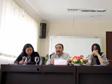 Lembaga Perlindungan Saksi dan Korban (LPSK) mengadakan konferensi pers di Kantor LPSK, Jalan Proklamasi, Jakarta, Senin (6/4/2015). (Liputan6.com/Helmi Afandi)