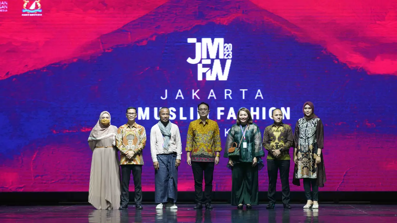 Partisipasi Wardah pada Jakarta Muslim Fashion Week 2023 sebagai Dukungan untuk Industri Muslim Modest Wear Dalam Negeri