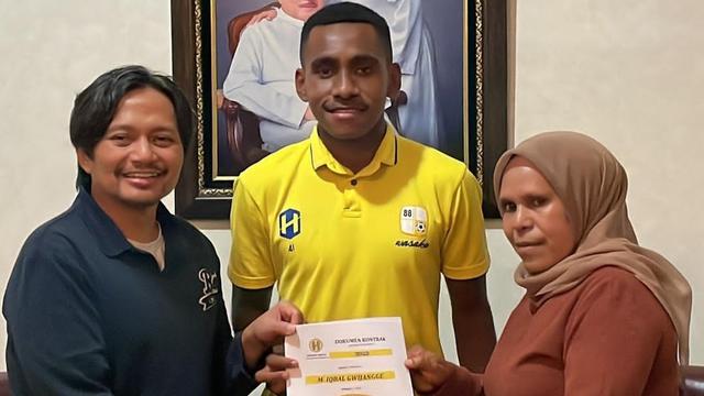 Iqbal Gwijangge, Barito Putera