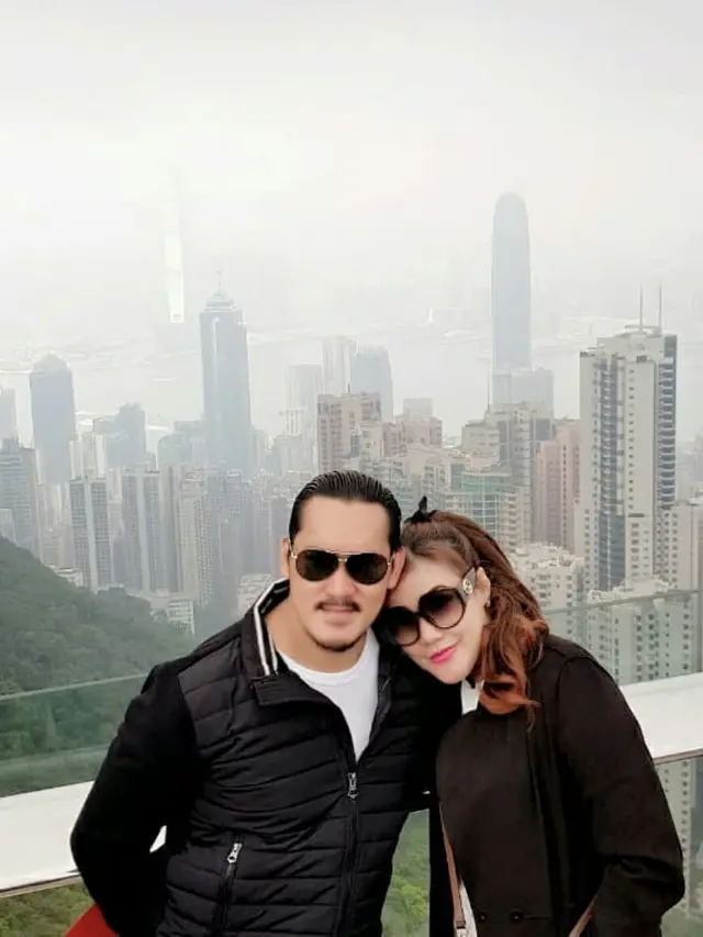 Alino Octavian Meninggal Dunia, Ini 6 Potret Kenangannya dengan Sang Istri