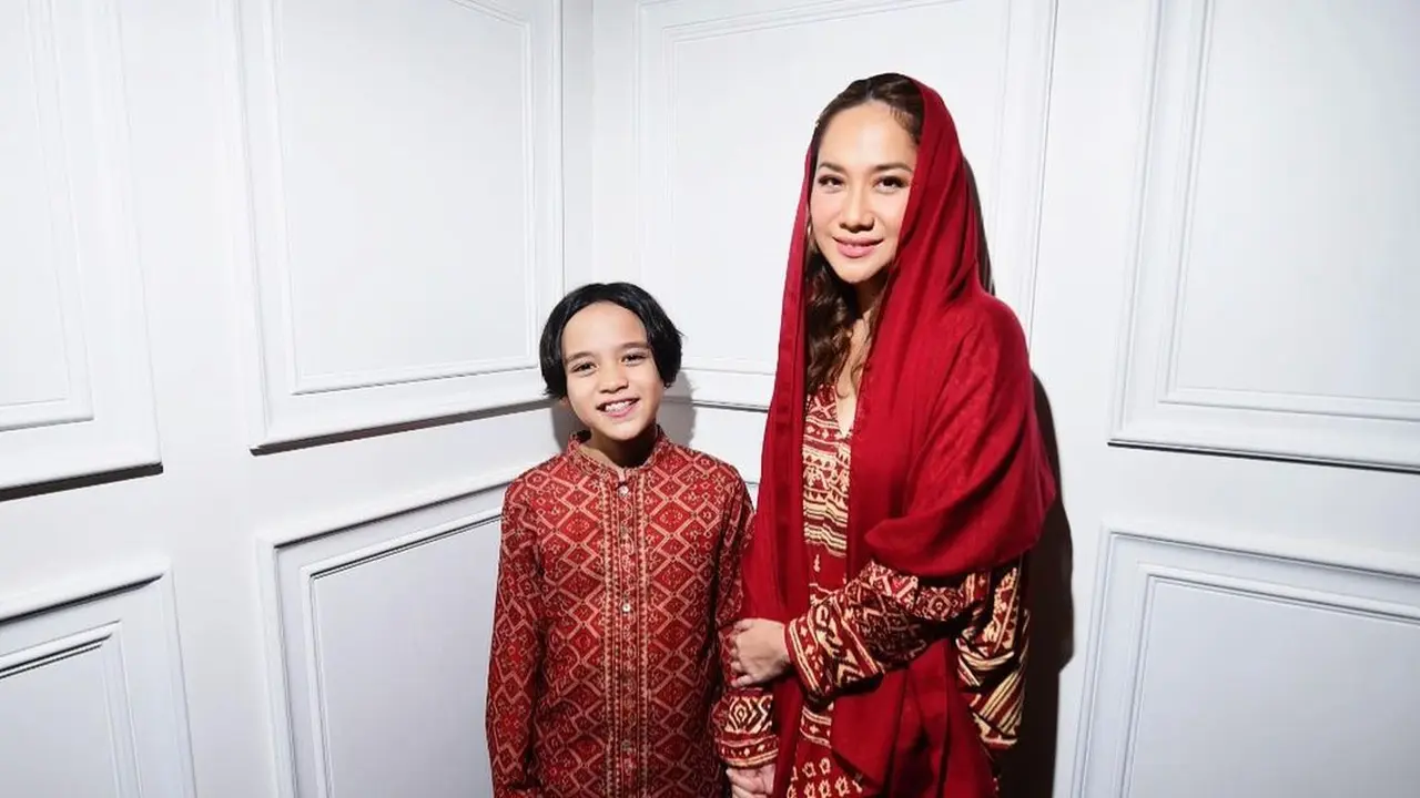 BCL dan Noah Sinclair.