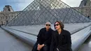 Berfoto di Museum Louvre, BCL dan Tiko Aryawardhana kompak dalam busana serba hitam [@itsmebcl]