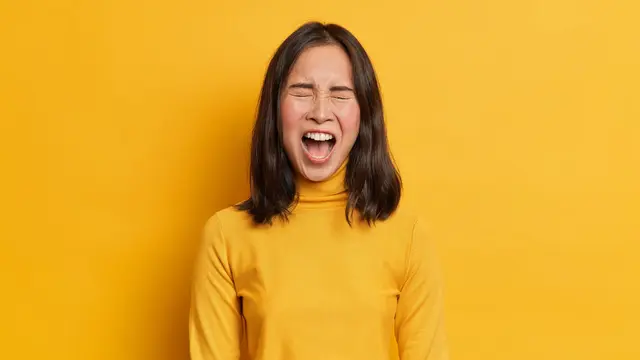 Ilustrasi wanita sedang marah