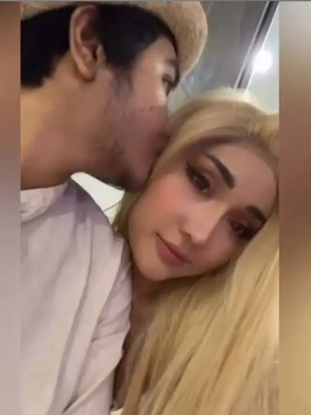 Semakin Macho, Ini 5 Potret Abash dengan Brewok Makin Tebal