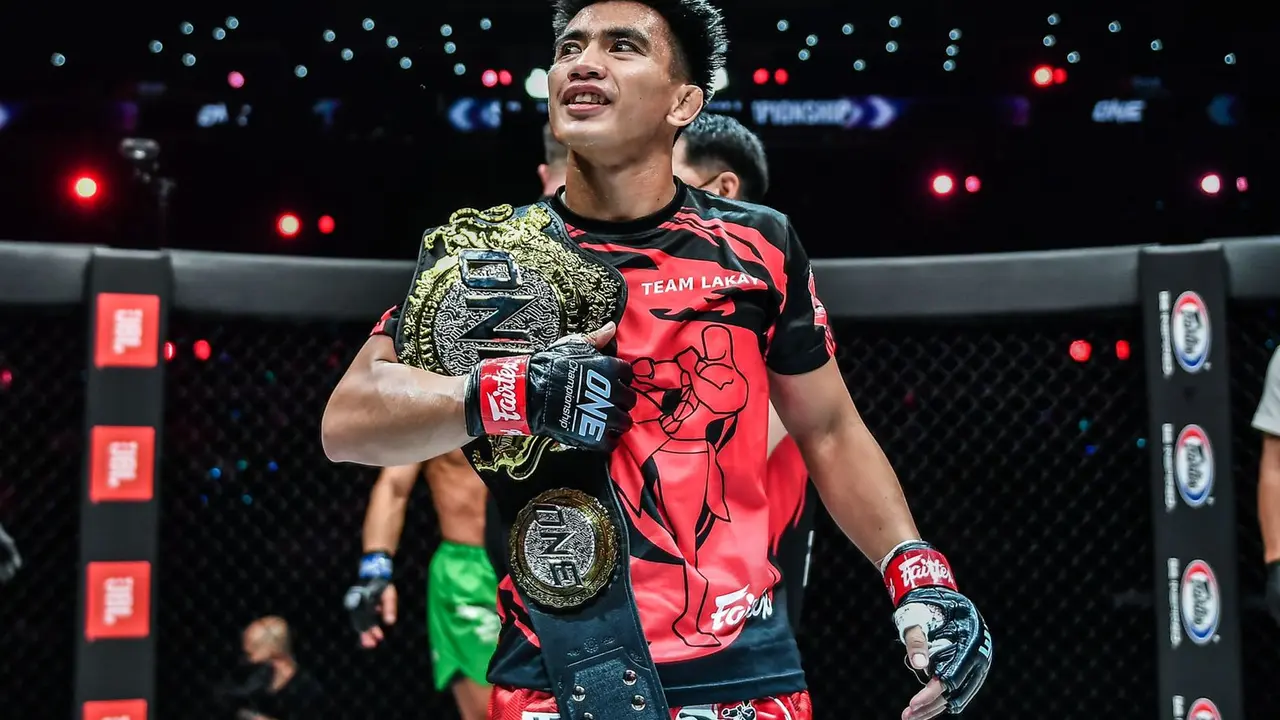 Juara Dunia ONE Strawweight, Joshua Pacio