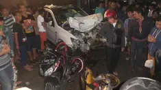 Pelaku tabrakan bukanlah pengemudi asli, Sutarman resmi berhendi jadi kapolri, Sidang pertama saat kerusuhan demo Ahok.