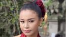 <p>Penyanyi Rossa disetiap kesempatan kerap terlihat elegan dibalut kebaya, terbaru ia mengenakan kebaya merah saat tampil di sebuah stasiun TV China saat merayakan tahun baru Imlek 2023. Nah, berikut ini sederet gaya Rossa saat mengenakan kebaya. (@anneavantieheart)</p>