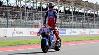 Marc Marquez beraksi di MotoGP Mandalika 2024 (AFP)