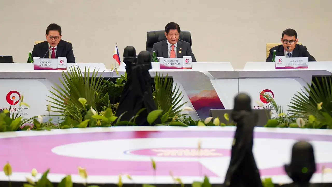 Roundtable Meeting Indonesia-Filipina dilaksanakan pada Konferensi Tingkat Tinggi ASEAN ke-43 2023 di Jakarta pada Rabu (6/9/2023).
