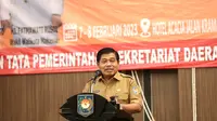 Sekjen Kementerian Dalam Negeri, Suhajar Diantoro saat acara Bimbingan Teknis Laporan Penyelenggaraan Pemerintahan Daerah (LPPD) Kota Makassar Tahun 2023 di Hotel Acacia, Jakarta, Selasa (7/2/2023).