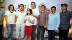 Pemain, sutrada dan produser saat press screening film 'Ayat-ayat Adinda' di kawasan Kuningan, Jakarta, Senin (8/6). Film tersebut bercerita kehidupan gadis bernama Adinda dan keluarganya yang selalu berpindah tempat tinggal. (Liputan6.com/Panji Diksana)