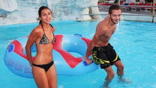 Valentino Rossi (kanan) dan Marwa Klebi